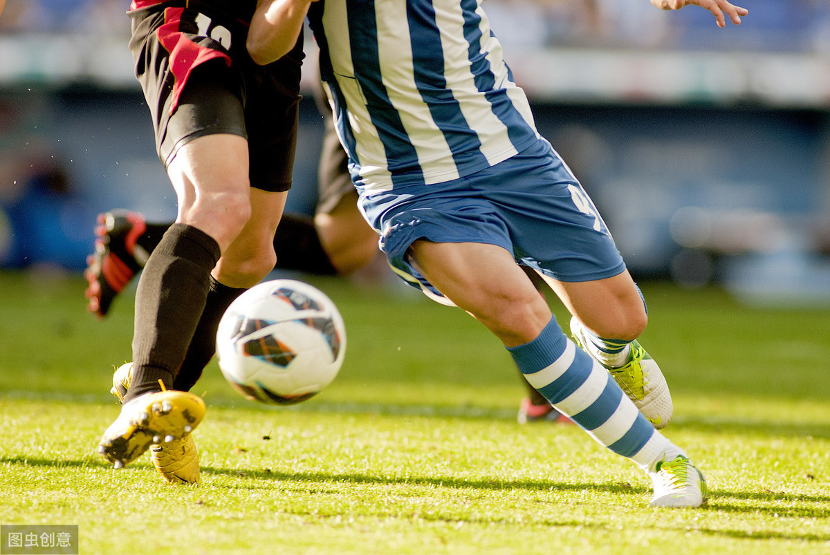 爱游戏官网-包含皇家社会训练开放日，赛前单刀错失引欢呼，德甲在即，团队化学反应显著的词条